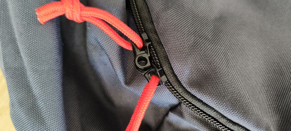 Quechua proteção mochila avião