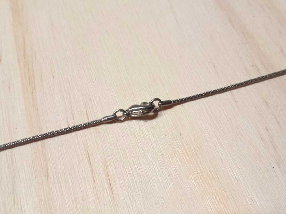 Colar Com Pendente De Metal - 40 cm