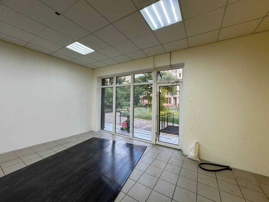 Оренда торгового приміщення, Лівобережна 217 кв.м