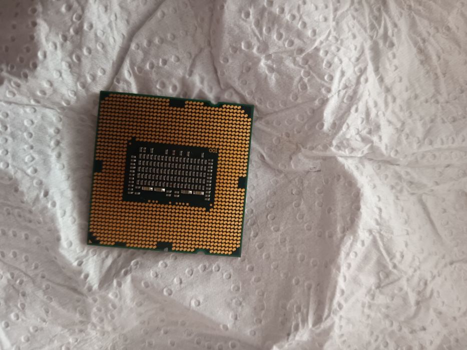 Processador Intel Core i5-760 com velocidade de 2.80 GHz

- Modelo: i5-760
- Frequência: 2.80 GHz
- Soquete: LGA1156

Com oferta seringa pasta termica