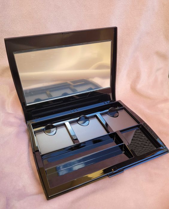 Paleta Mary Kay duża bez wypełnienia