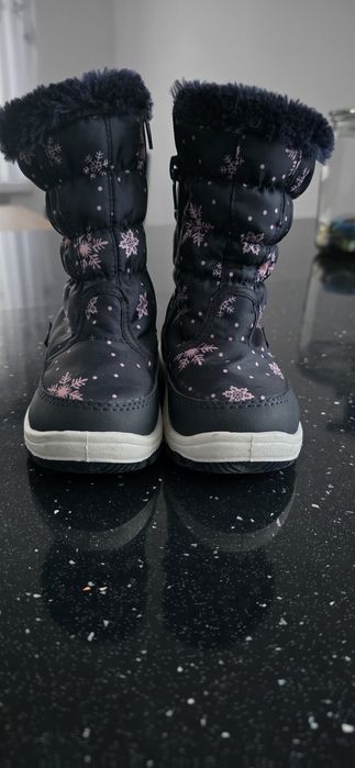 Śniegowce jak nowe, Cortina, granatowe, z futerkiem i śnieżynkami r.22