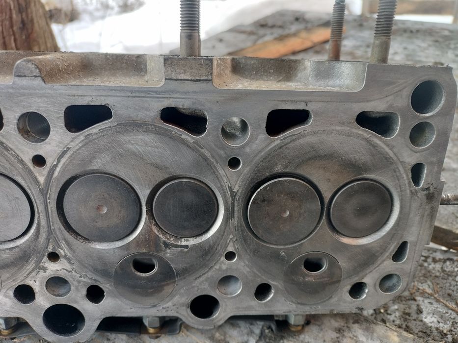 Гбц головка блоку VOLKSWAGEN TRANSPORTER T4  1.9 TD 68KM ABL 028103374