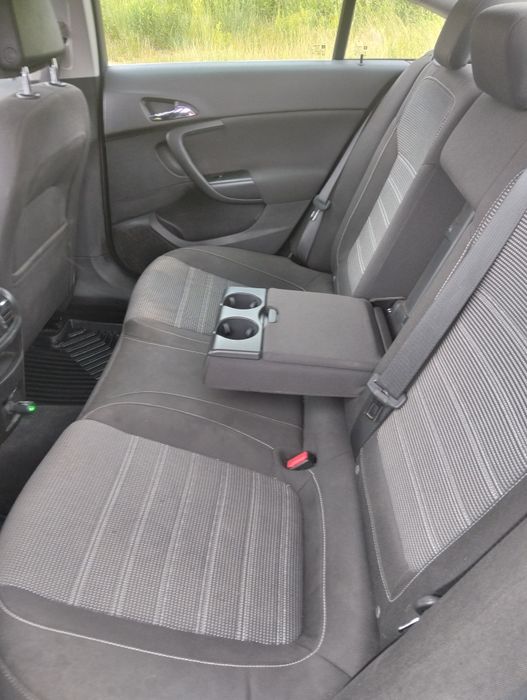 Opel Insignia 1.6t 180km