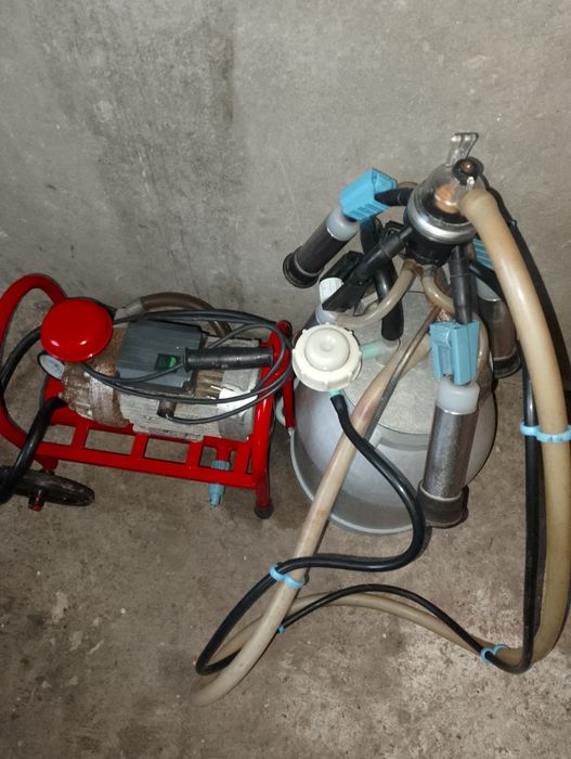 Продам доїльний апарат