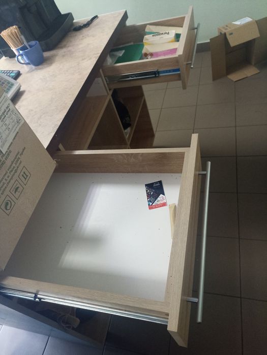 Продам тумбу, торговое место