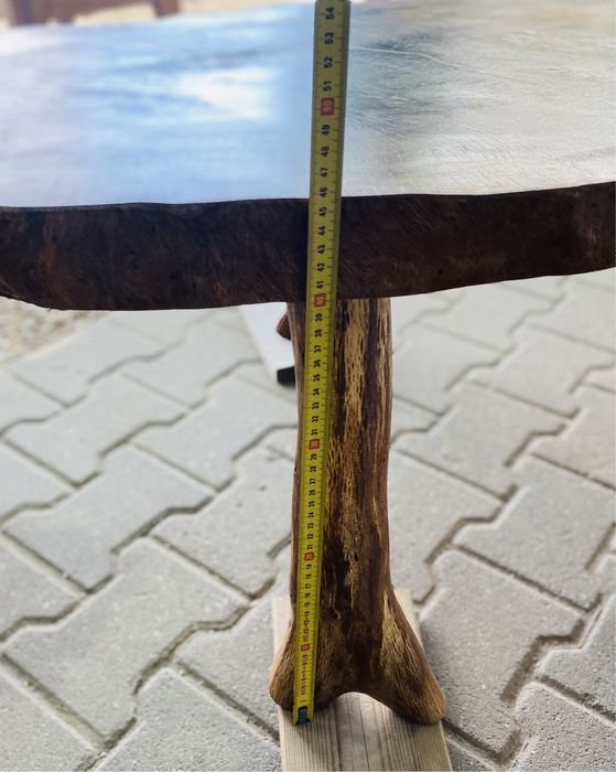 Mesa de madeira de sobreiro artesanal