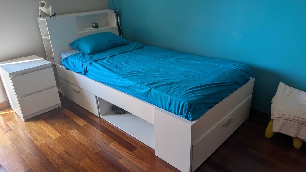 Cama solteiro com colchão 90x190