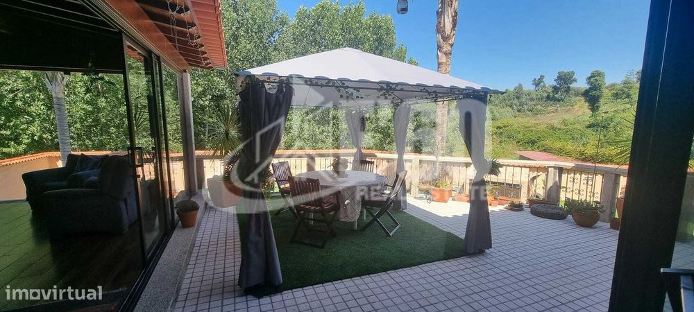 Moradia T4+1 Paços Brandão Com Piscina