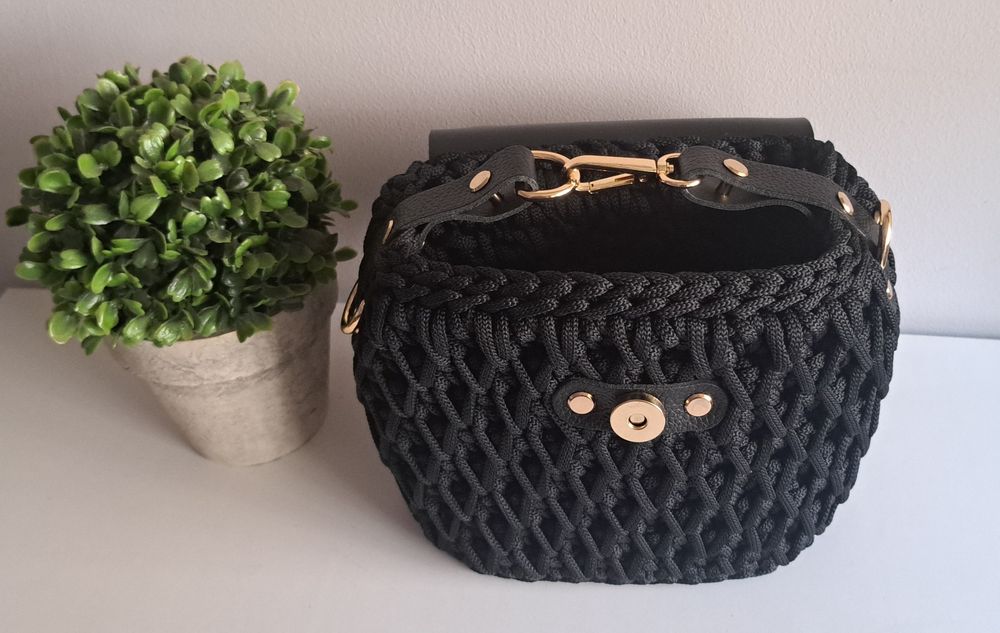 Kuferek, torebka na szydełku, handmade