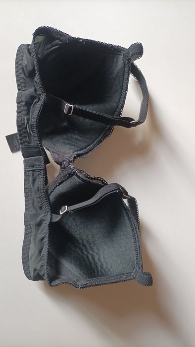 Biustonosz Marks & Spencer 34B