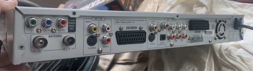 Пишущий плеер SCHNEIDER DVDR TV HDD 160