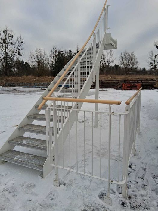 Schody stalowe kontenerowe+balustrada, max 2,90 m wys, skręcają 90 st