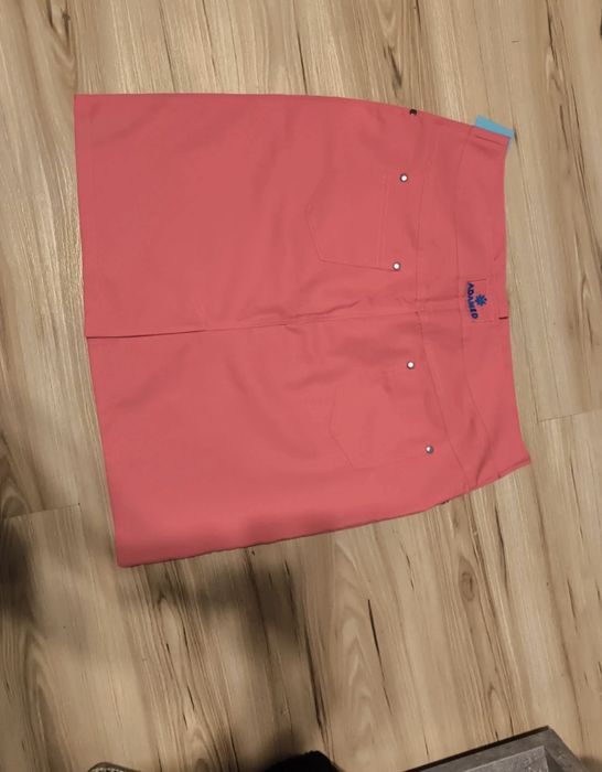 Spódnica pielęgniarska nowa