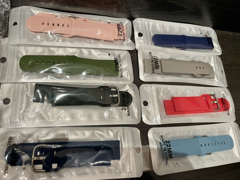 Braceletes  em celicone e couro sintetico Novas