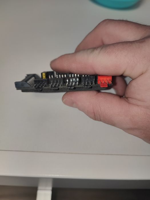 Хаб сплиттер для питания 10 вентиляторов 12В 4pin PWM от Sata, майнинг