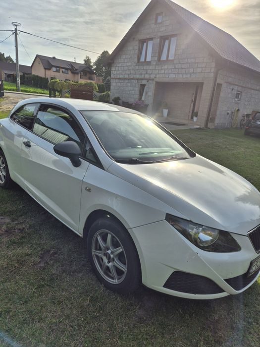 SEAT ibiza 2009.