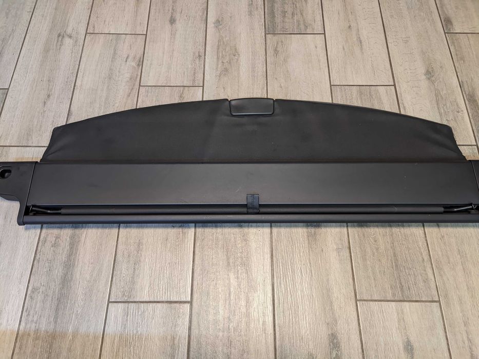 Шторка багажника Toyota Avensis Т250 универсал