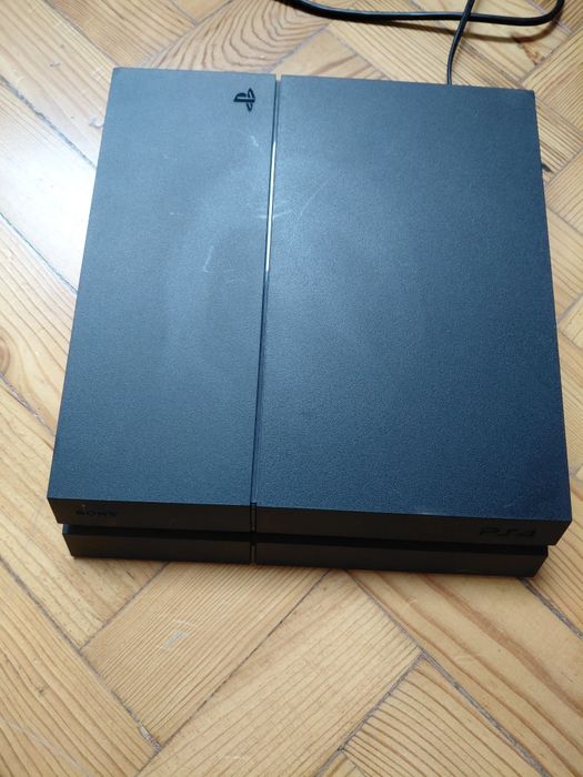 PS4 com 10 jogos