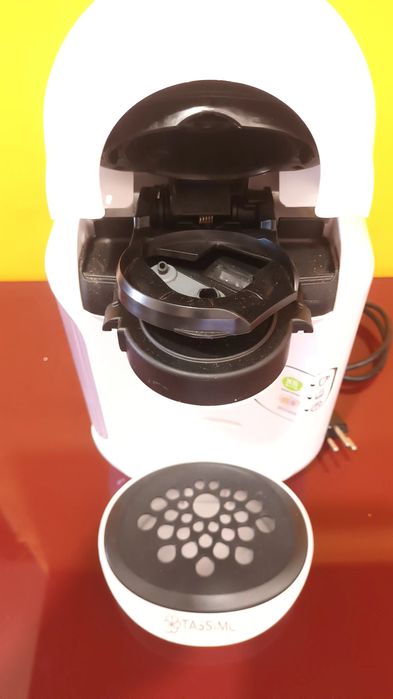 Cafeteira bosch branca semi nova