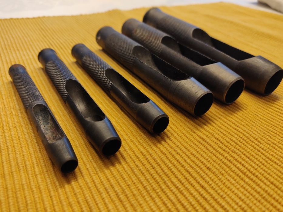 11 Furadores / Perfuradores de pele Blanchard de diversos tamanhos