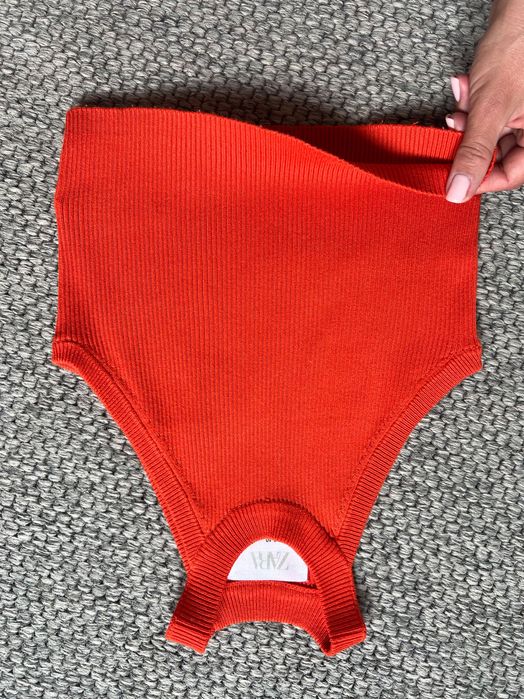 Koszulki Zara 140cm i spodenki Benetton 140