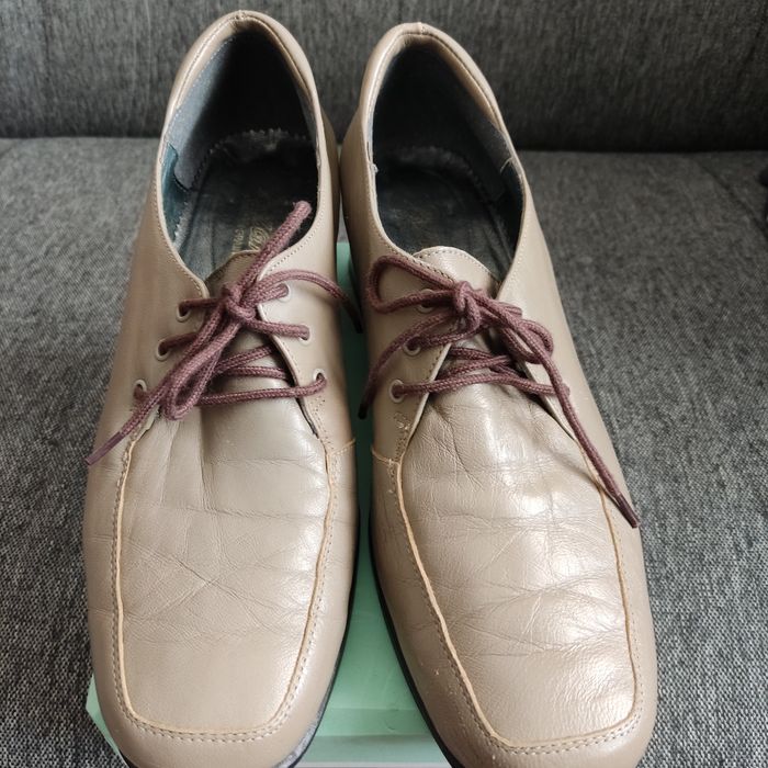 Hiszpańskie buty skórzane damskie 39