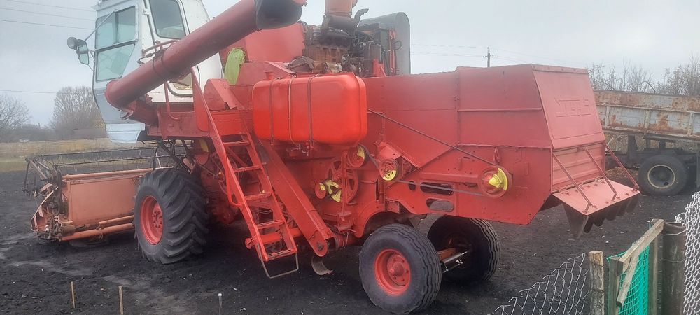 Комбайн НИВА СК 5