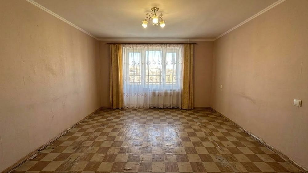 Продається 2х кімнатна КИЇВКА, ПРОСПЕКТ НЕЗАЛЕЖНОСТІ, під ремонт, балкон