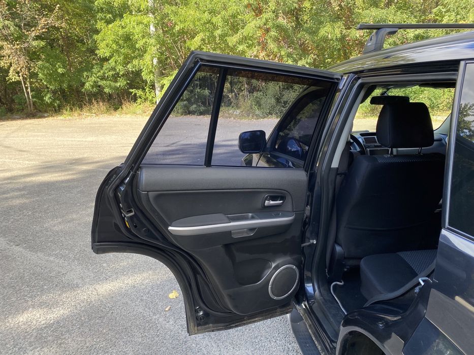 Suzuki Grant Vitara 2.0 бенз