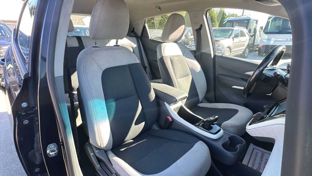 Chevrolet Bolt EV      2020