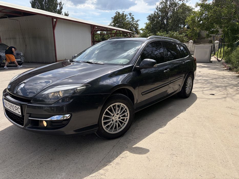 Автопродаж Renault Laguna