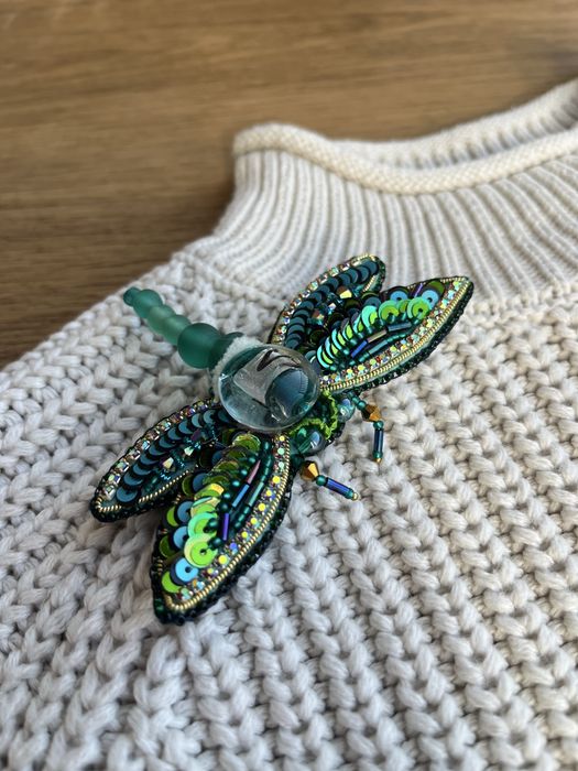 Брошка ручної роботи