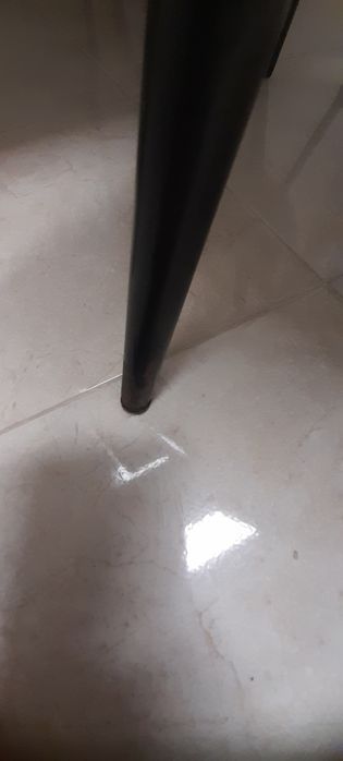 Mesa de cozinha em vidro