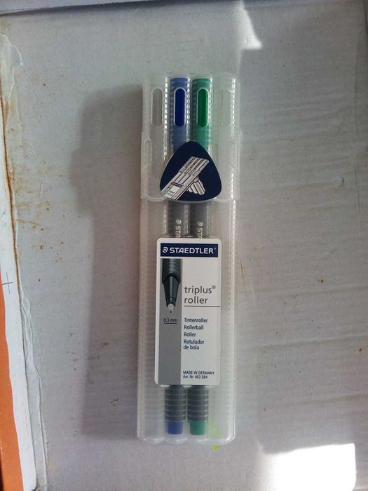 Esferográficas Staedtler de ponta metálica fina, NOVAS!