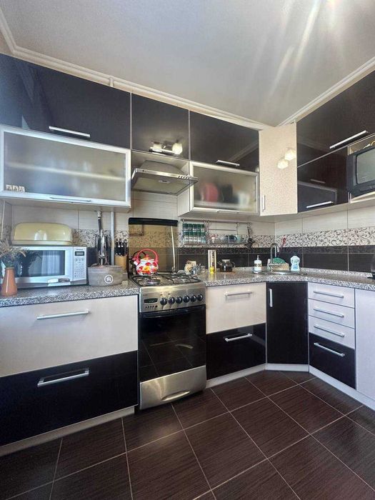 Продаж комфортної 3-кімнатної квартири на Масанах! Під Э відновлення