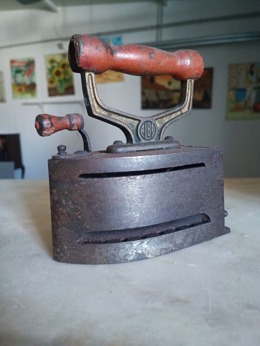 Ferro a carvão ALBA