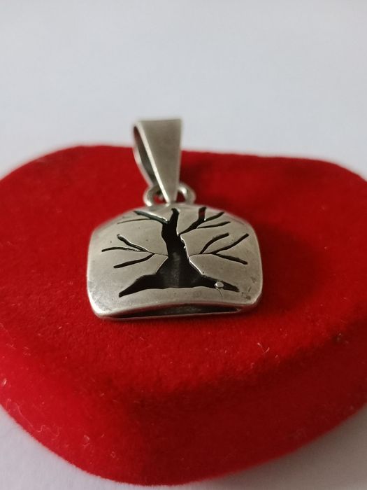 Srebrny wisiorek drzewo pr. 925