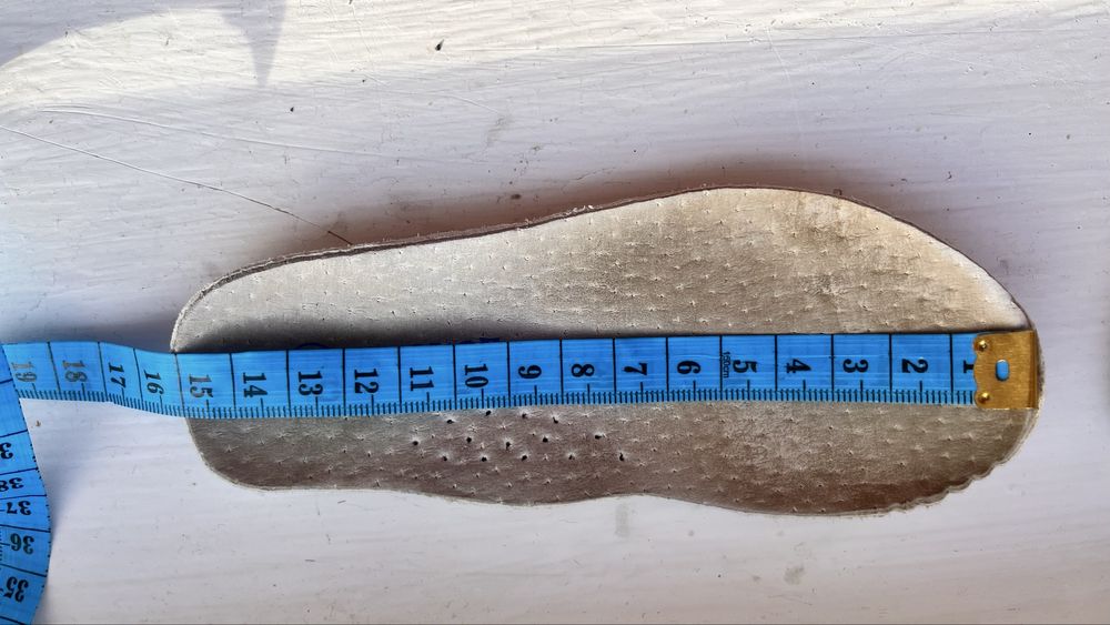 Кросівки на дівчинку 24 розмір