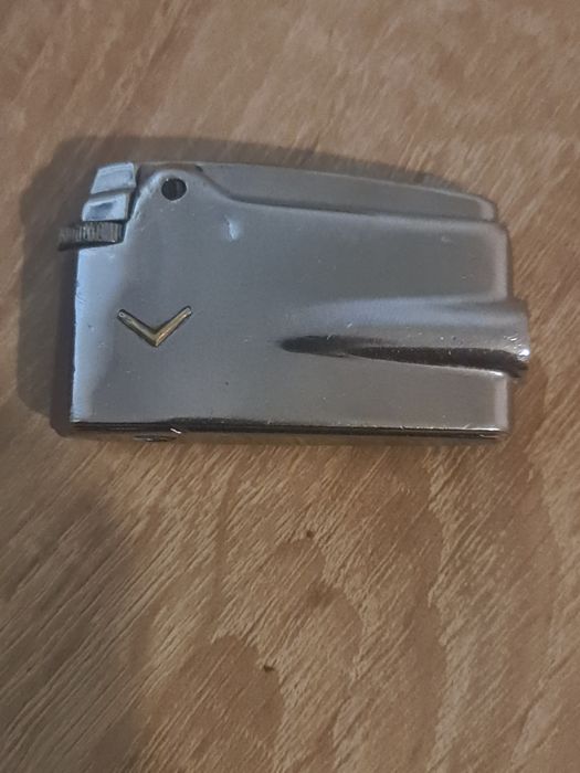 Vendo Relógio Eletta e isqueiro marca Ronson