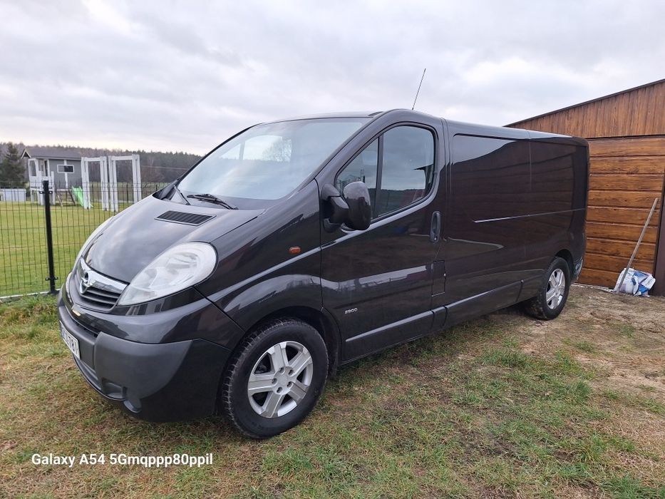 Opel Vivaro long diesel 115 KM 2008 rok.