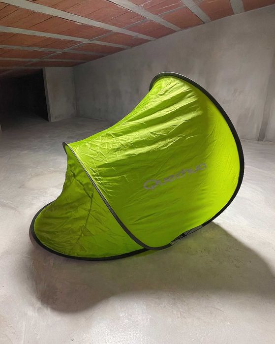 Abrigo Solar Vento Campismo Praia Quechua Decathlon verde