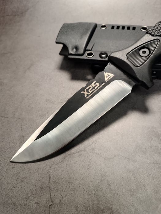 Тактический нож армейский с ножнами черный