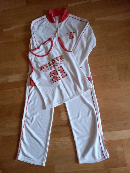 Komplekt sportowy 3 czięsci.