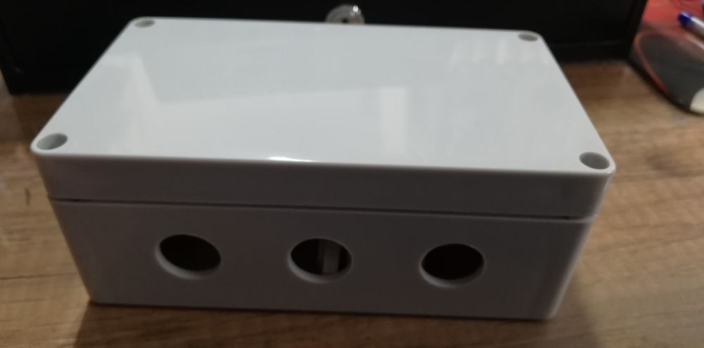 hermetyczna puszka instalacyjna