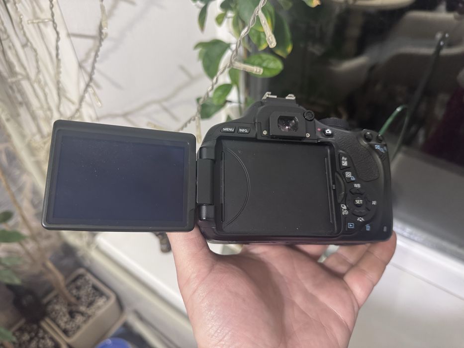 Фотоаппарат Canon EOS 600D