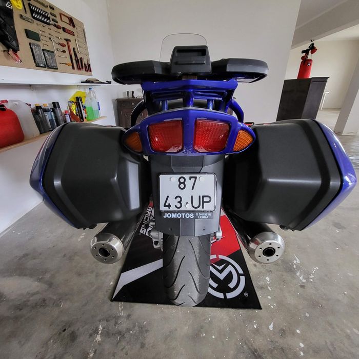 Vendo yamaha fjr 1300cc com 145cv
120.000km