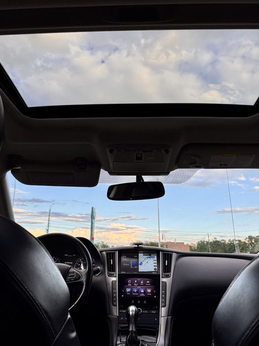 Infinity q50s гібрид,