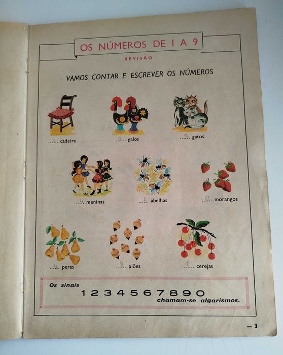 Livro Escolar Antigo - Anos 70