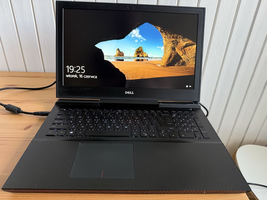 Dell 7567 gtx1050 240gb ssd stan dobry